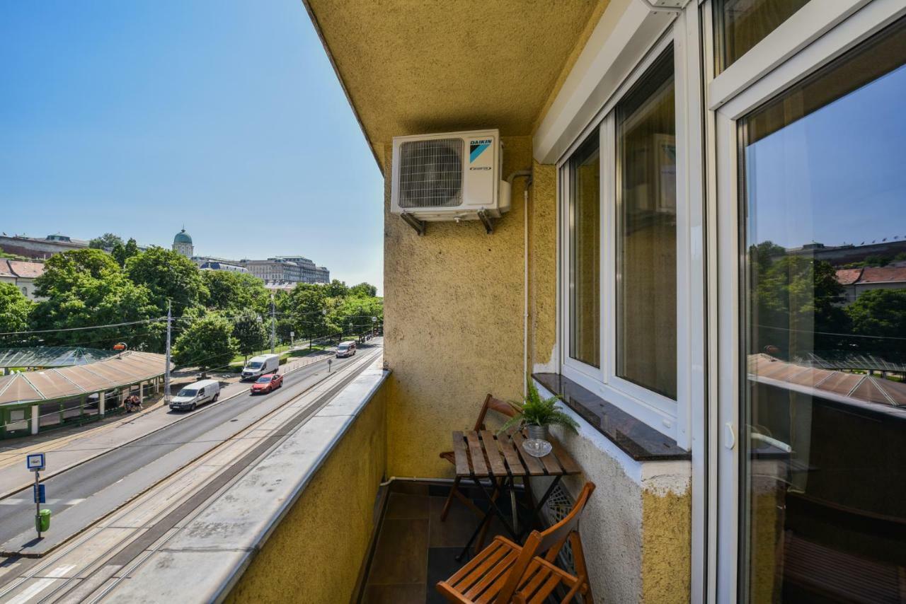 Castle Apartment With Panoramic Balcony Budapest Luaran gambar